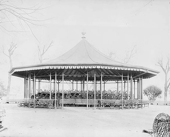 Riverside Park pavillion